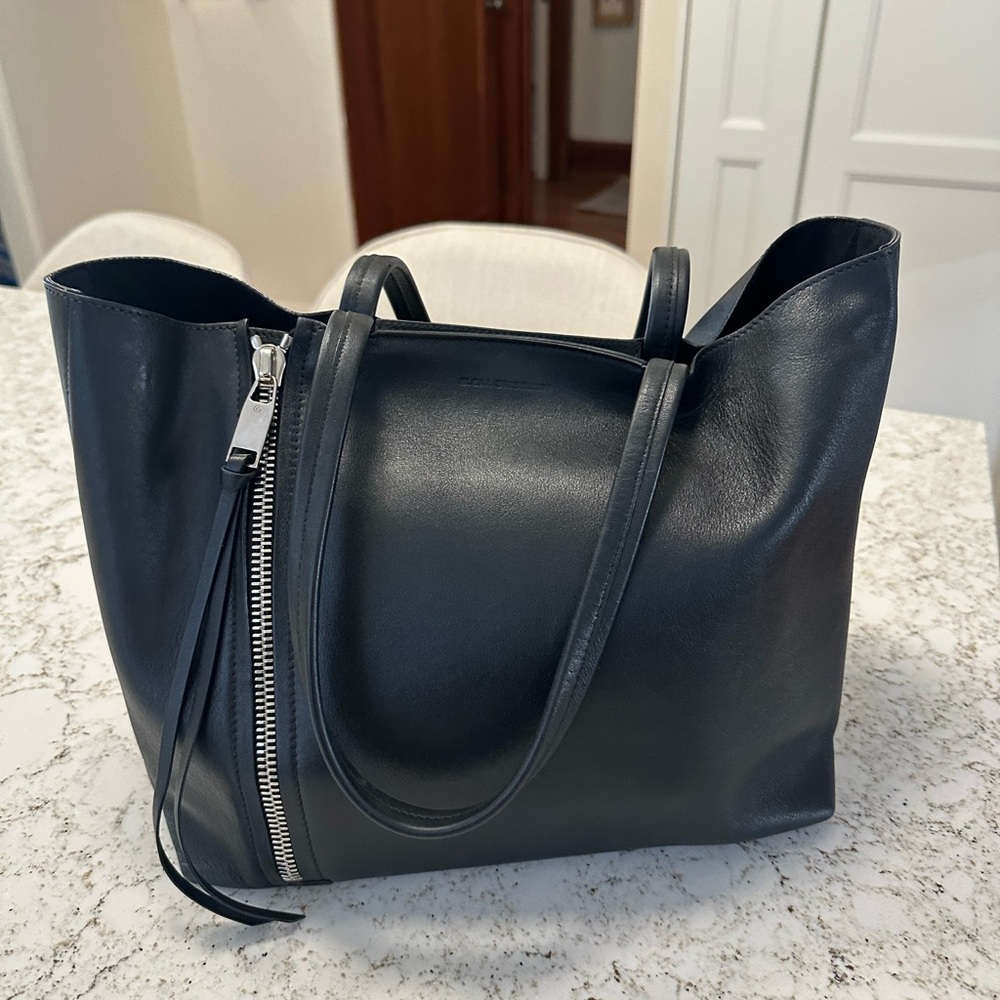 Elena Ghisellini  Black Leather Tote with Zipper Accent - Picture 2 of 13